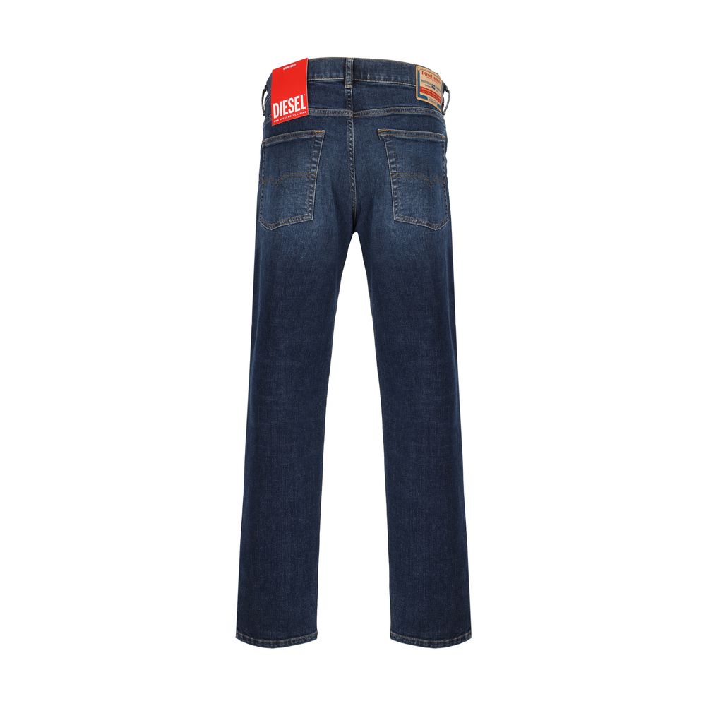 2023 D-finitive Jeans