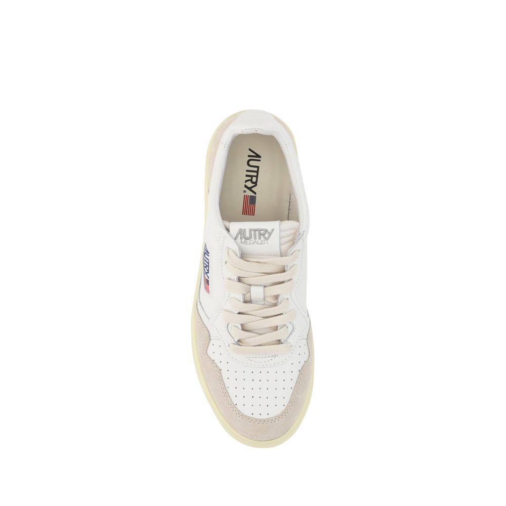 Medalist Low Sneakers