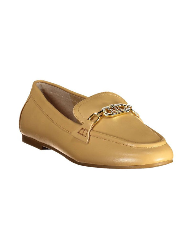 Beige Leather Flat Shoe