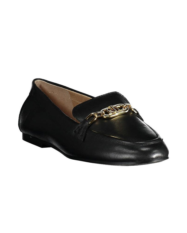 Black Leather Flat Shoe