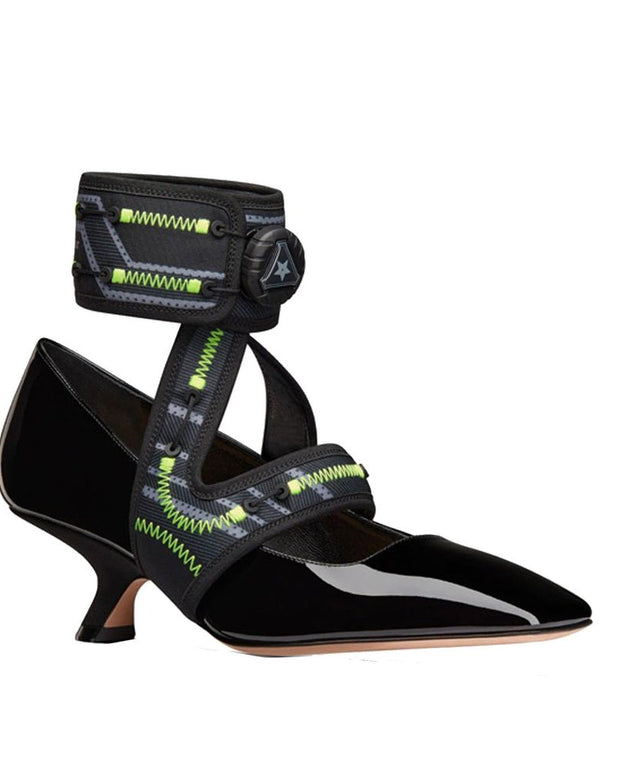 62-22 Leather Pumps