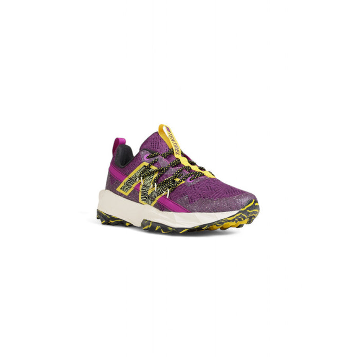 New Balance Women Sneakers